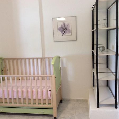 Red House Villa Gerakini Bilik gambar